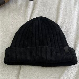 Roots Black  Ribbed Knit Beanie